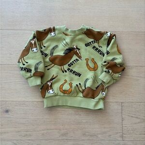 H&M toddler green horse print sweatshirt, US size 3/4T